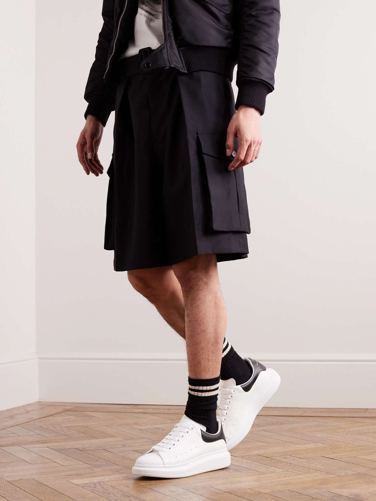 Alexander McQueen Oversized Sneaker – White/Black - Image 4